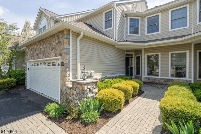 20 Pine Valley Rd, Livingston Twp., NJ 07039