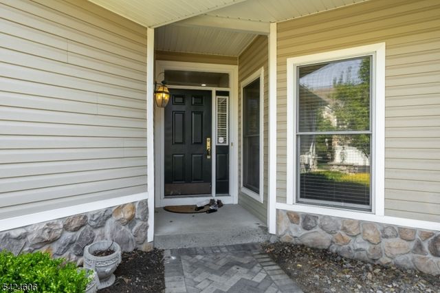 20 Pine Valley Rd, Livingston Twp., NJ 07039