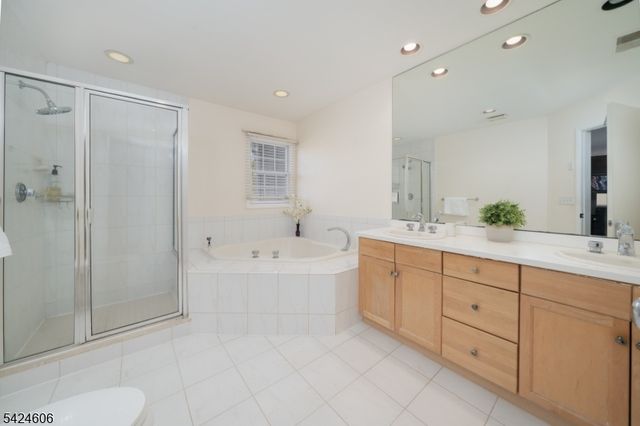 20 Pine Valley Rd, Livingston Twp., NJ 07039