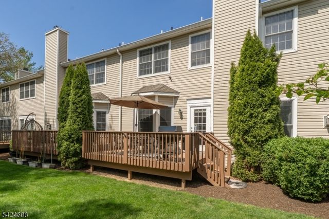 20 Pine Valley Rd, Livingston Twp., NJ 07039