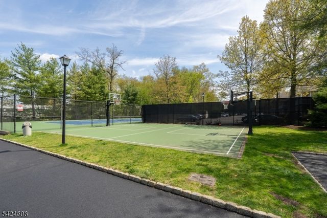 20 Pine Valley Rd, Livingston Twp., NJ 07039