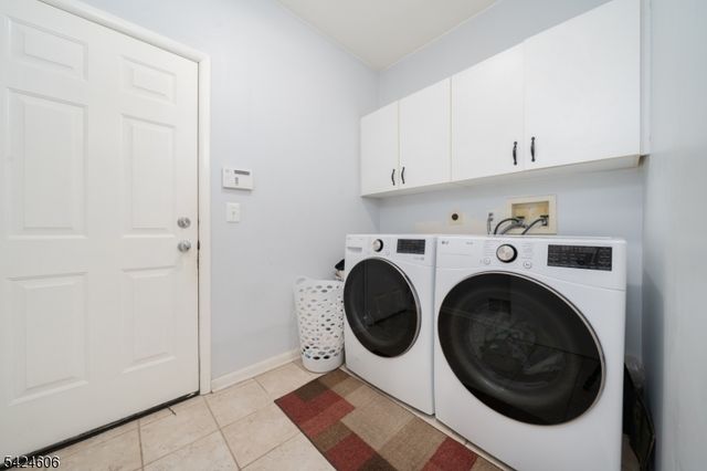 20 Pine Valley Rd, Livingston Twp., NJ 07039