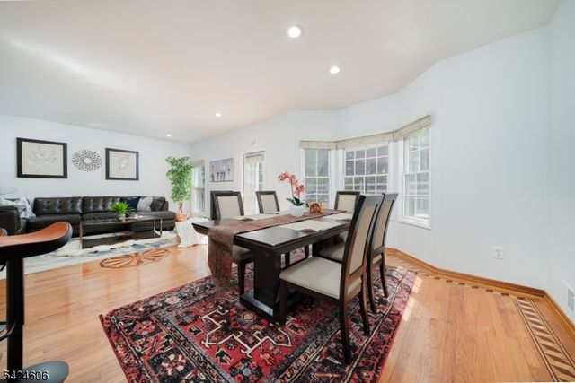 20 Pine Valley Rd, Livingston Twp., NJ 07039