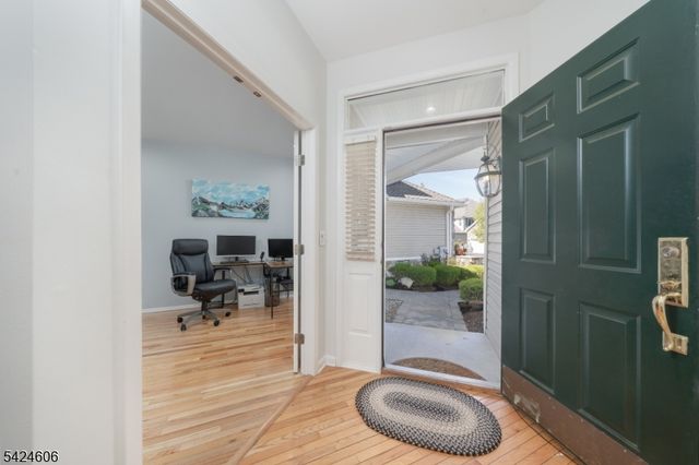 20 Pine Valley Rd, Livingston Twp., NJ 07039