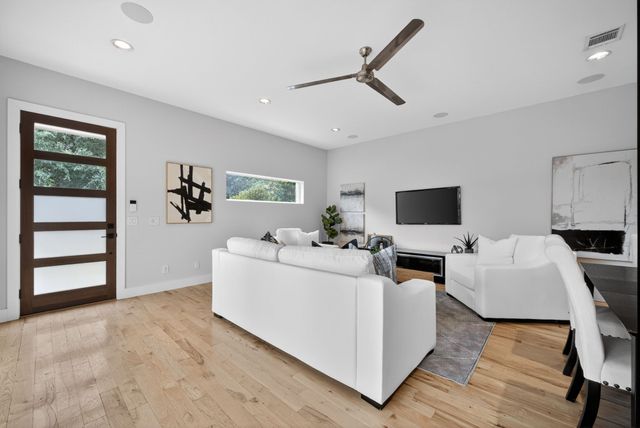 5525 Winton Street, Dallas, TX 75206