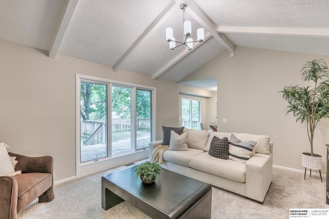 15123 Bemis Street, Omaha, NE 68154