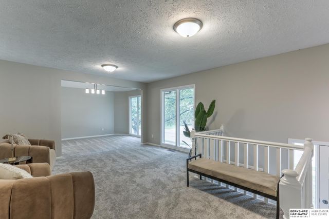15123 Bemis Street, Omaha, NE 68154