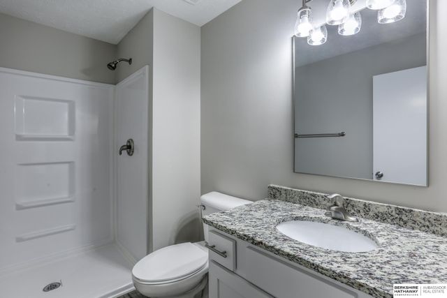 15123 Bemis Street, Omaha, NE 68154