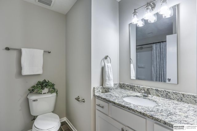 15123 Bemis Street, Omaha, NE 68154
