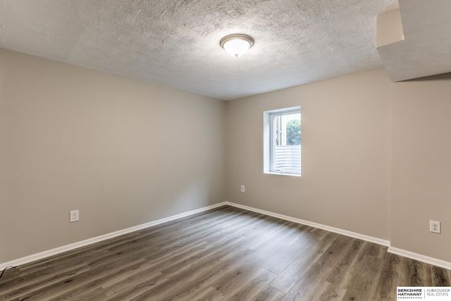 15123 Bemis Street, Omaha, NE 68154