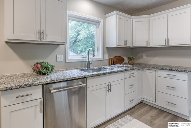 15123 Bemis Street, Omaha, NE 68154