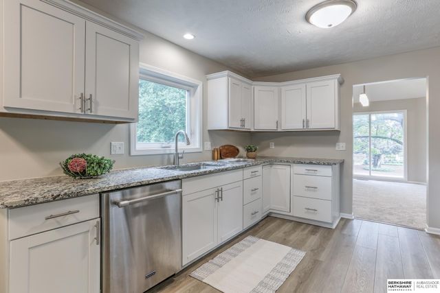 15123 Bemis Street, Omaha, NE 68154