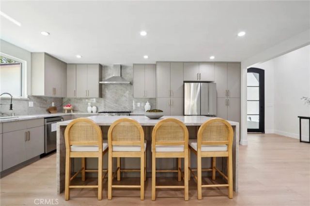 5914 Colbath Avenue, Valley Glen, CA 91401