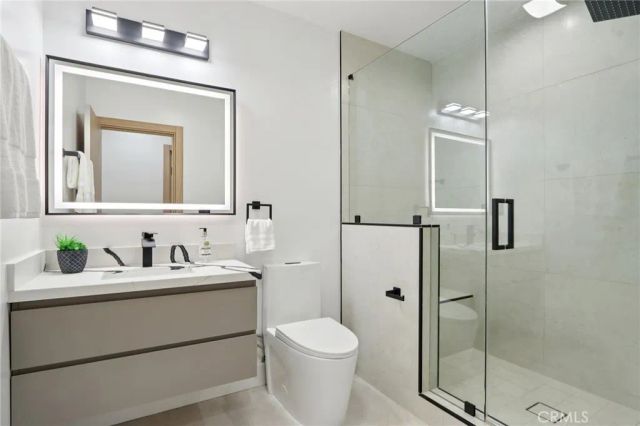 5914 Colbath Avenue, Valley Glen, CA 91401