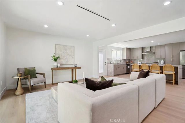 5914 Colbath Avenue, Valley Glen, CA 91401