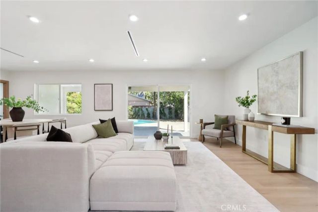 5914 Colbath Avenue, Valley Glen, CA 91401