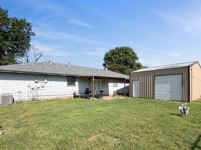 614 SE 7th Street, Lexington, OK 73051