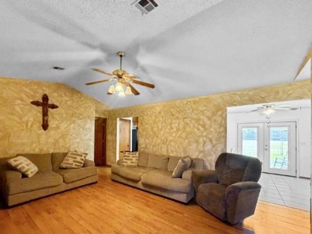 614 SE 7th Street, Lexington, OK 73051