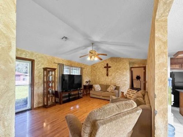 614 SE 7th Street, Lexington, OK 73051