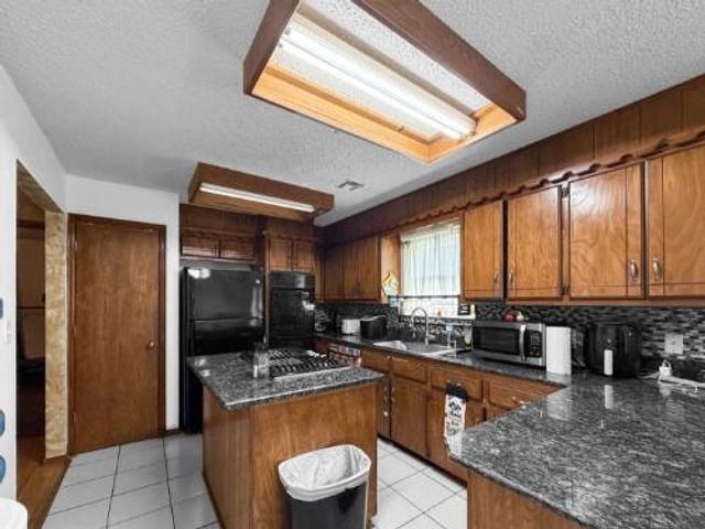 614 SE 7th Street, Lexington, OK 73051