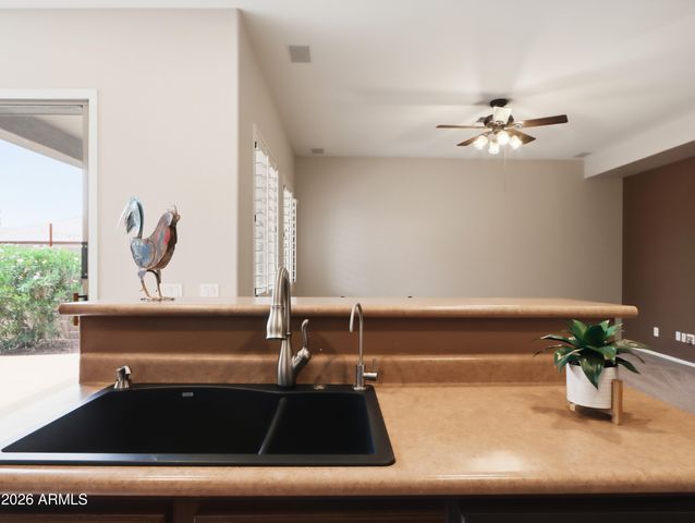 1677 E HAWKEN Place, Chandler, AZ 85286