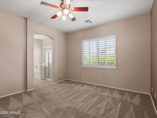 1677 E HAWKEN Place, Chandler, AZ 85286