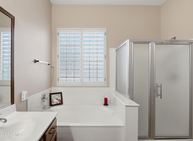 1677 E HAWKEN Place, Chandler, AZ 85286