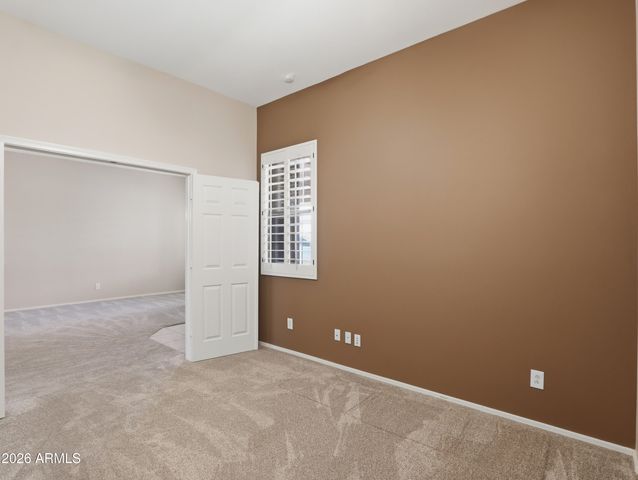 1677 E HAWKEN Place, Chandler, AZ 85286