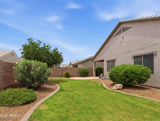 1677 E HAWKEN Place, Chandler, AZ 85286