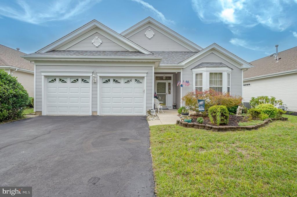 37 PEMBROOKE WAY, Absecon, NJ 08205 — exterior