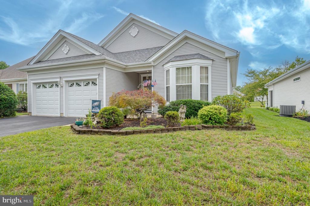 37 PEMBROOKE WAY, Absecon, NJ 08205 — photo 2