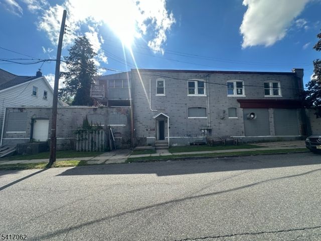 105 Filmore St, Phillipsburg Town, NJ 08865