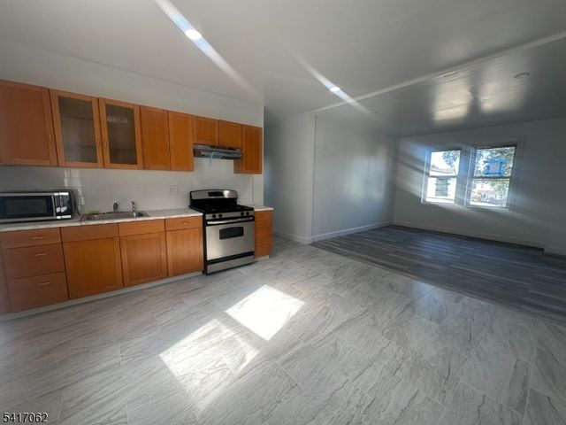 105 Filmore St, Phillipsburg Town, NJ 08865