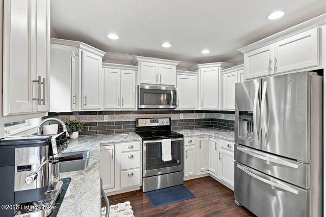 624 Country Club Rd, Louisville, KY 40206
