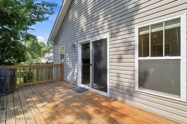 624 Country Club Rd, Louisville, KY 40206