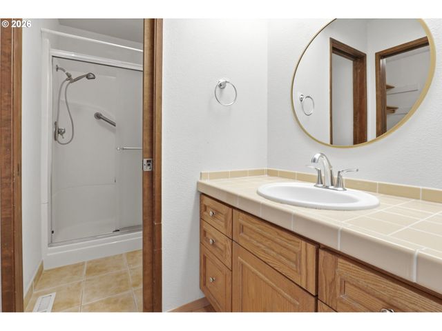 501 N BUCKLEY Ln, Newberg, OR 97132