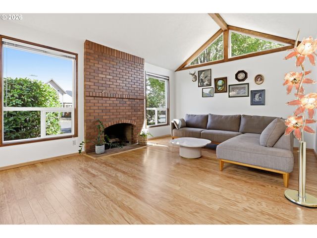 501 N BUCKLEY Ln, Newberg, OR 97132