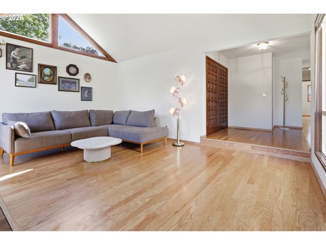 501 N BUCKLEY Ln, Newberg, OR 97132