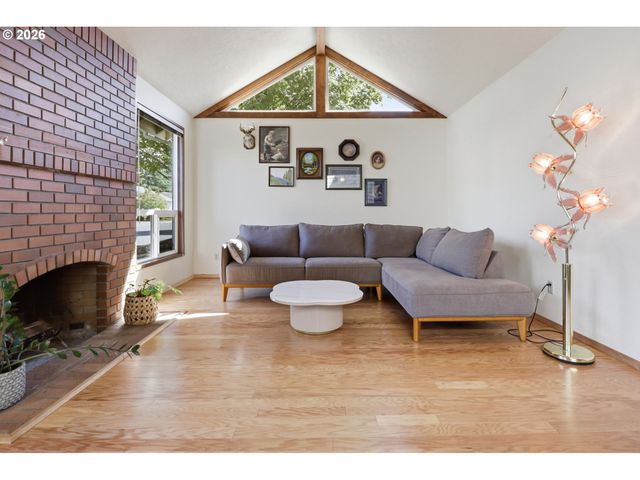 501 N BUCKLEY Ln, Newberg, OR 97132