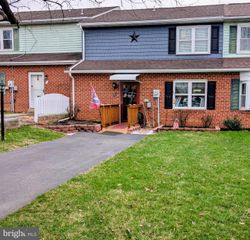 7 WINDING WAY, Lititz, PA 17543