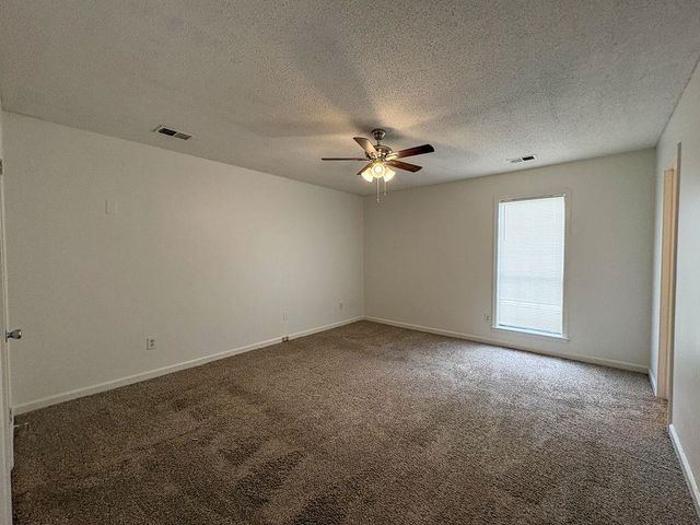 7341 HILLSHIRE DR, Memphis, TN 38133