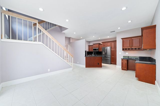 1062 Fairfax Cir W, Boynton Beach, FL 33436