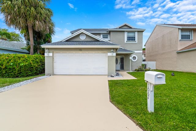 1062 Fairfax Cir W, Boynton Beach, FL 33436