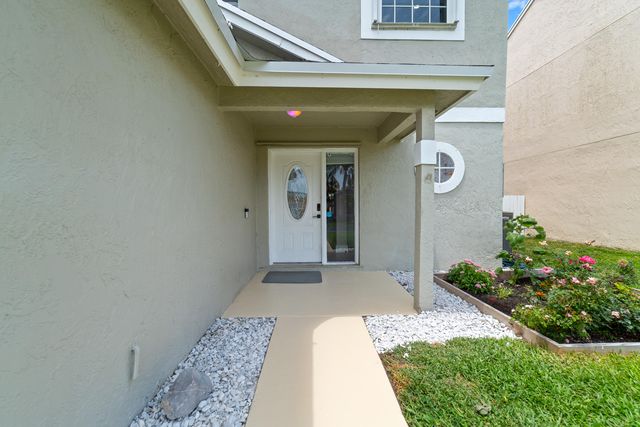 1062 Fairfax Cir W, Boynton Beach, FL 33436