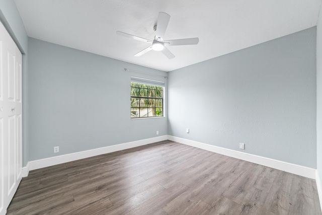 1062 Fairfax Cir W, Boynton Beach, FL 33436