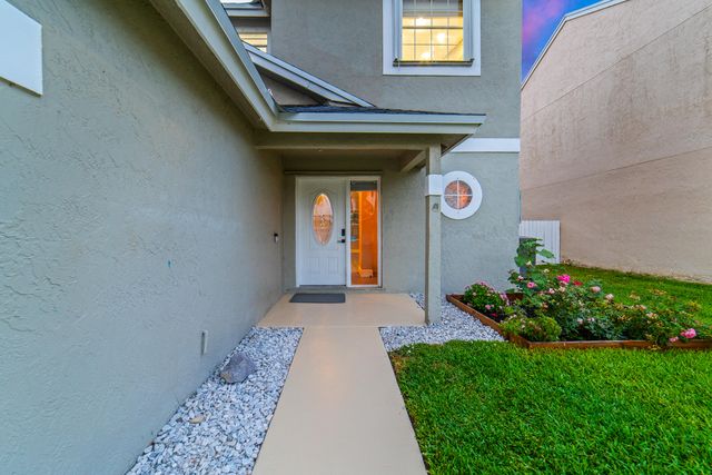 1062 Fairfax Cir W, Boynton Beach, FL 33436