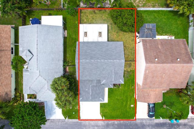 1062 Fairfax Cir W, Boynton Beach, FL 33436