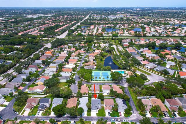 1062 Fairfax Cir W, Boynton Beach, FL 33436