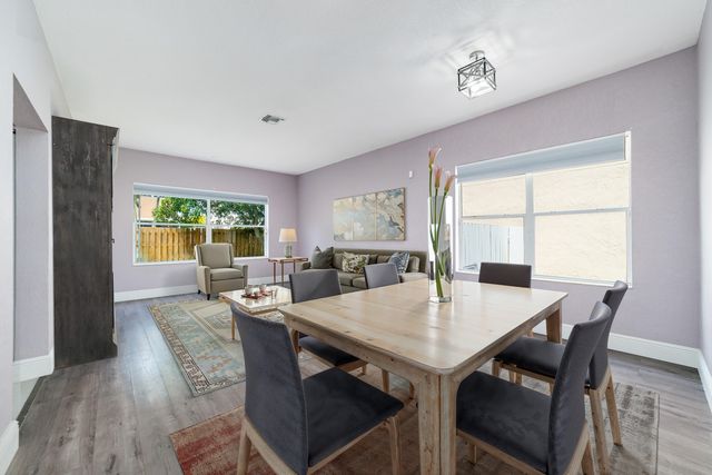 1062 Fairfax Cir W, Boynton Beach, FL 33436