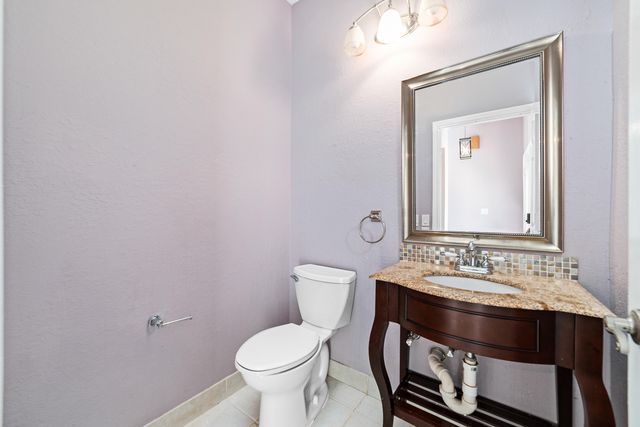 1062 Fairfax Cir W, Boynton Beach, FL 33436